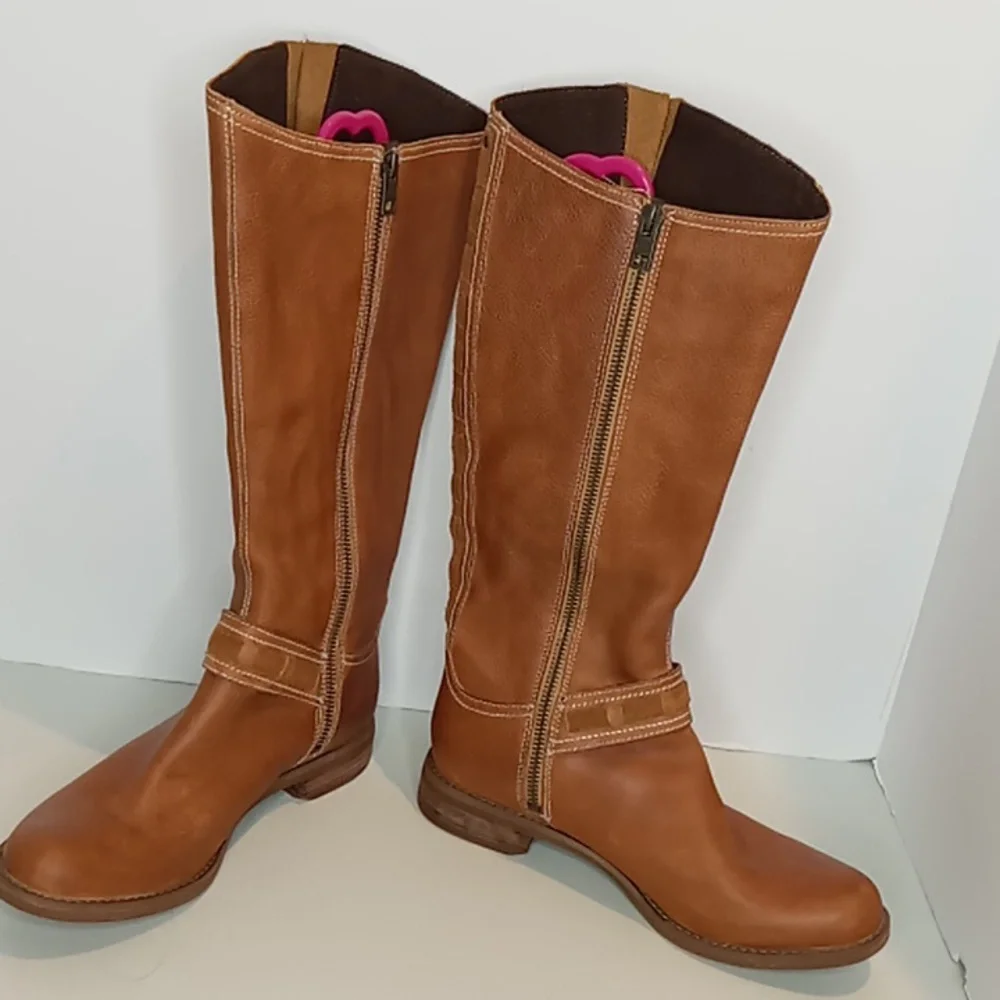 Timberland Savin Hill-Tall Leather Boots -w/ Zippers --British Tan - 7 women's